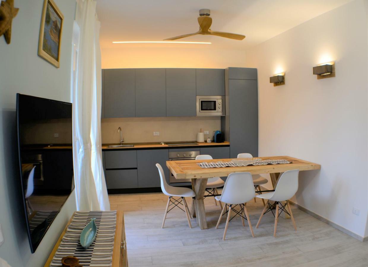פורטו ונרה Casemaggi Beach House Terrace מראה חיצוני תמונה
